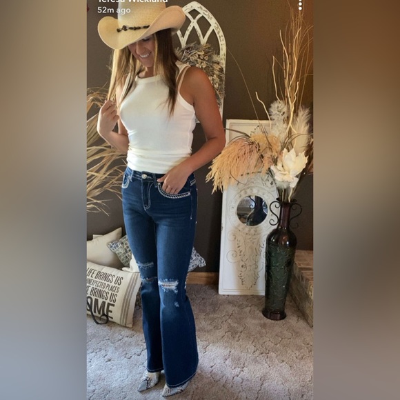 Flare Rhinestone &  Embroidered Jeans - Picture 2 of 6